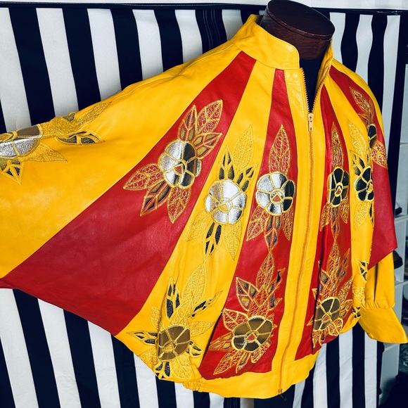 Wow 🤩 Incredible 80s Batwing Floral Embroidered Sun Rays Design Leather Jacket - Picture 2 of 6